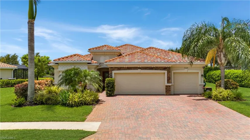 2029  Mandarin  LN, Naples, FL 34120