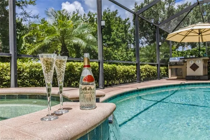 2029  Mandarin  LN, Naples, FL 34120