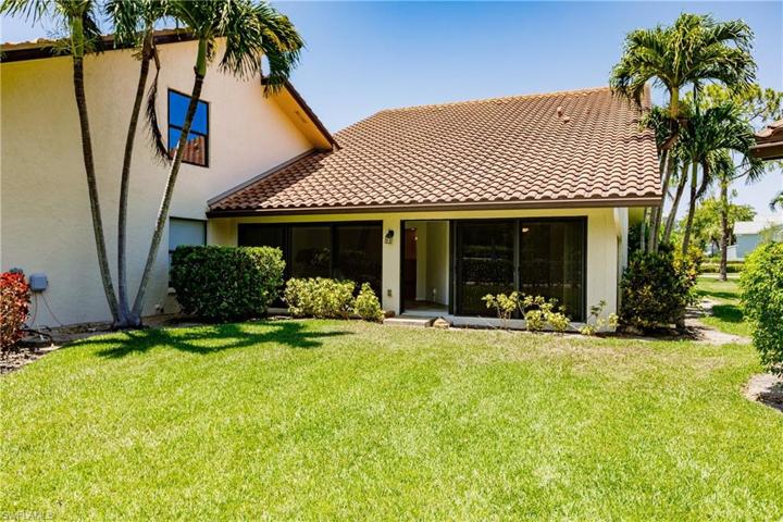VILLA REAR VIEW