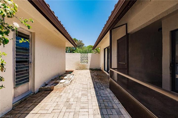 COURTYARD ENTRY VIEW#1