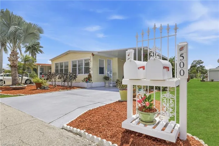 502  Pine Tree  CT, North Fort Myers, FL 33917