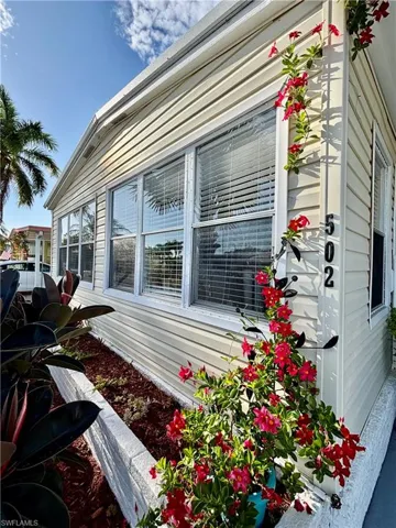 502 Pine Tree Ct, North Fort Myers, Florida 33917