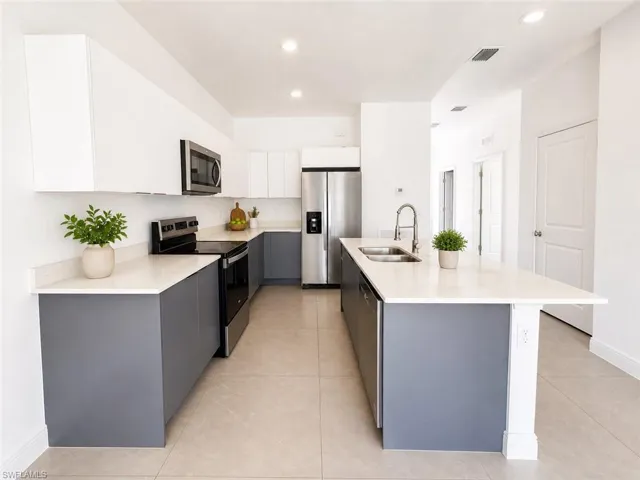 8753  Buckingham  RD, Fort Myers, FL 33905