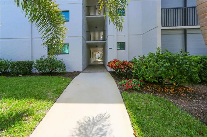 788  Park Shore  DR, Naples, FL 34103