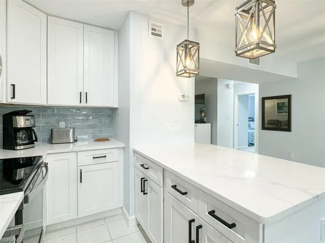 788  Park Shore  DR, Naples, FL 34103