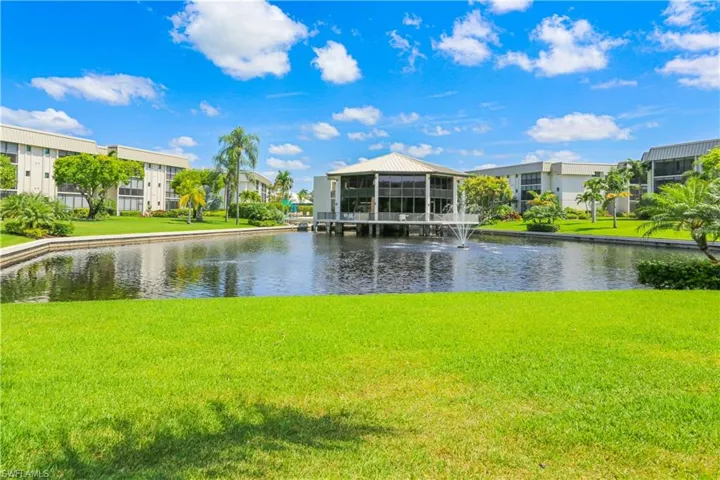788  Park Shore  DR, Naples, FL 34103