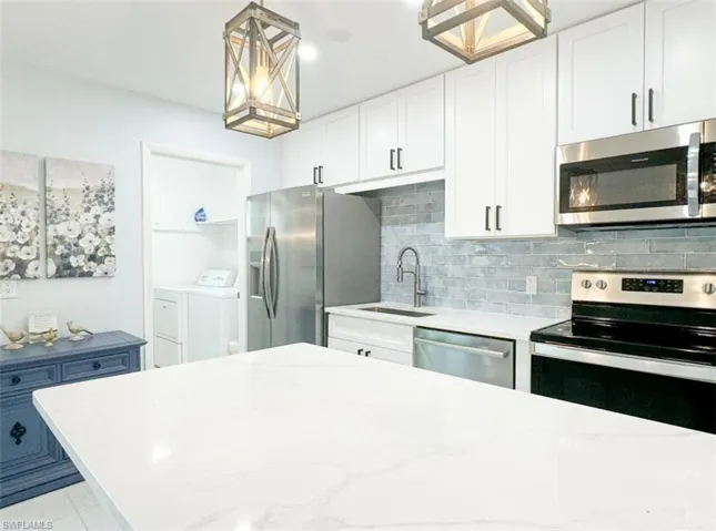 788  Park Shore  DR, Naples, FL 34103