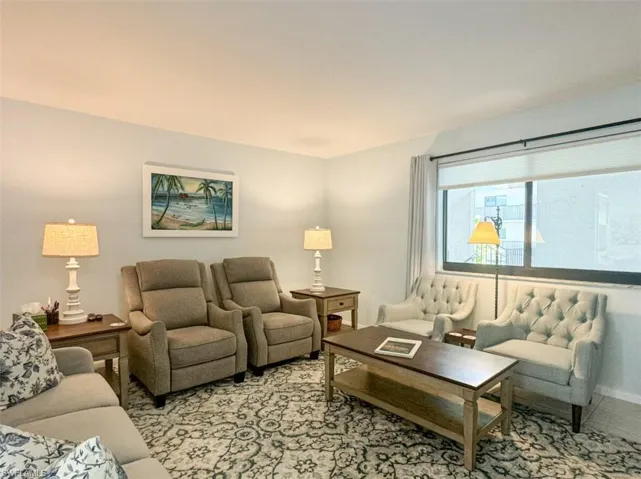 788  Park Shore  DR, Naples, FL 34103