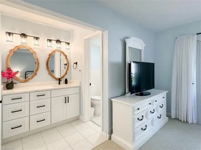 788  Park Shore  DR, Naples, FL 34103