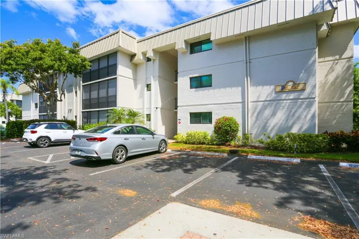 788  Park Shore  DR, Naples, FL 34103