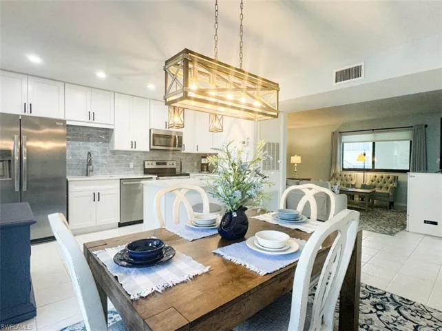 788  Park Shore  DR, Naples, FL 34103