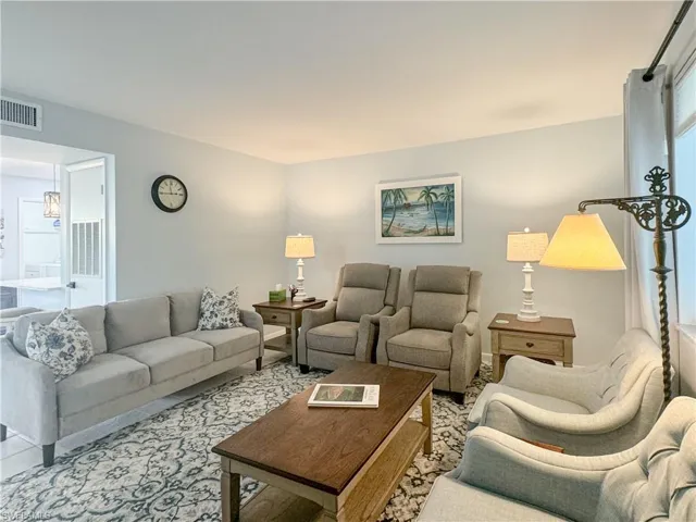 788  Park Shore  DR, Naples, FL 34103