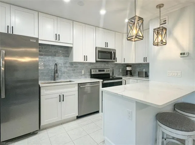 788  Park Shore  DR, Naples, FL 34103