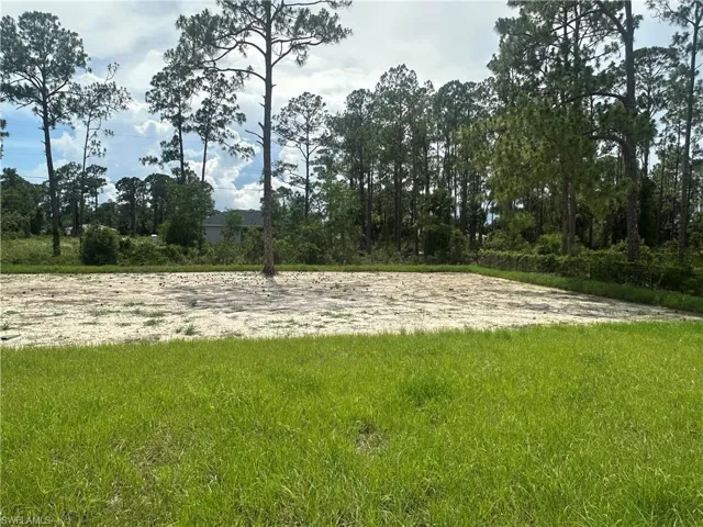 811 Hamilton Ave, Lehigh Acres, Florida 33972