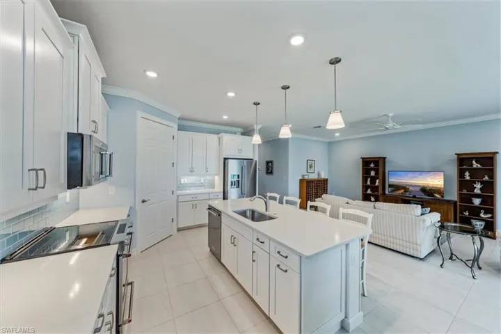 14517  Stern  WAY, Naples, FL 34114