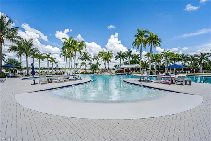 14517  Stern  WAY, Naples, FL 34114