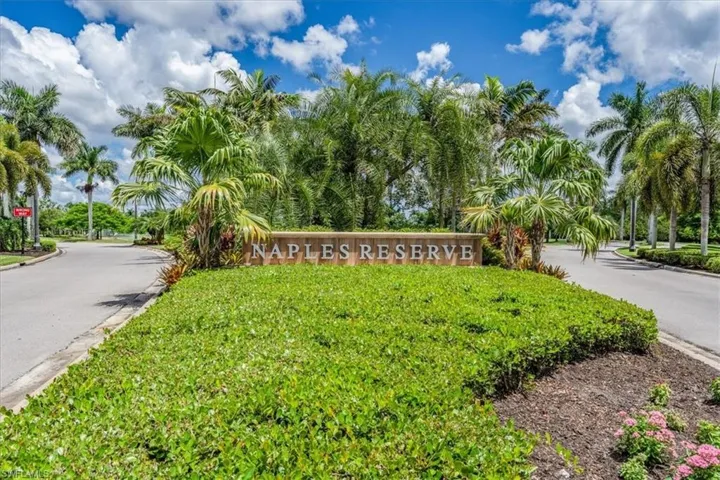 14517  Stern  WAY, Naples, FL 34114