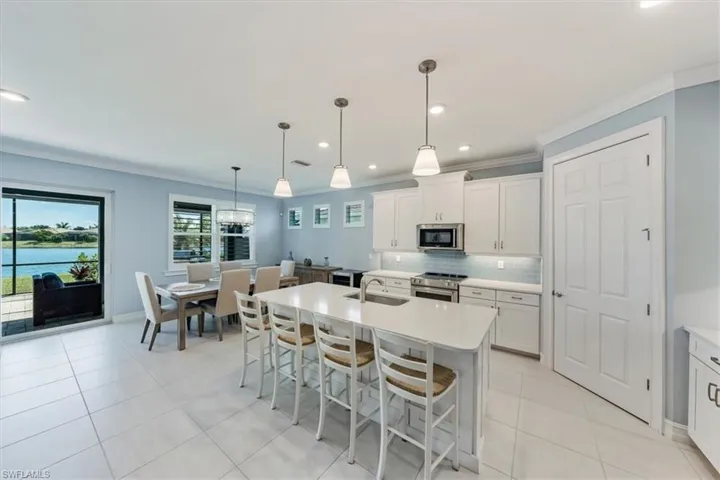 14517  Stern  WAY, Naples, FL 34114