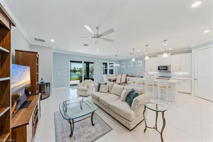 14517  Stern  WAY, Naples, FL 34114