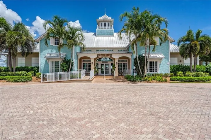 14517  Stern  WAY, Naples, FL 34114