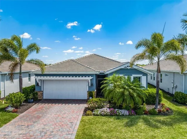 14517  Stern  WAY, Naples, FL 34114