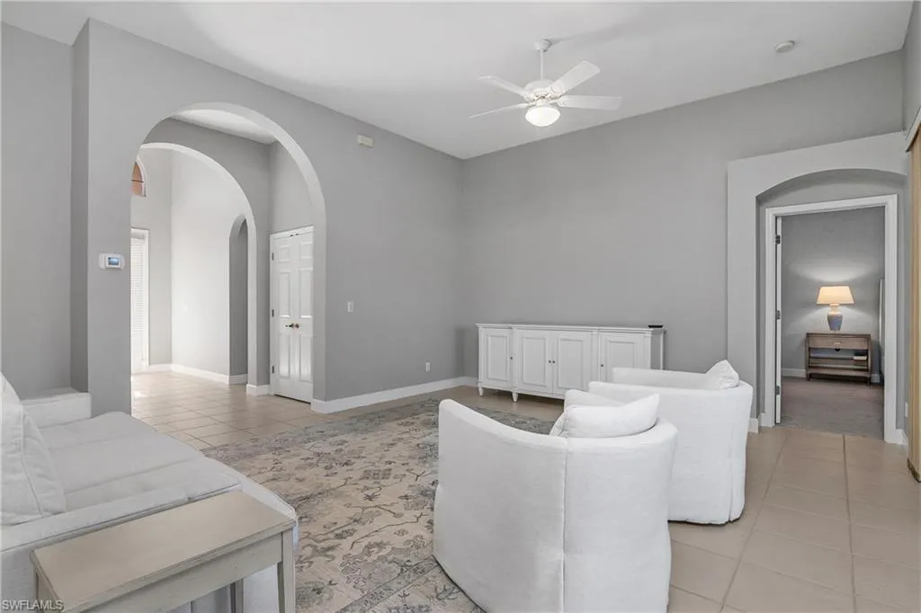 2272 Island Cove CIR, Naples, FL 34109,225028986