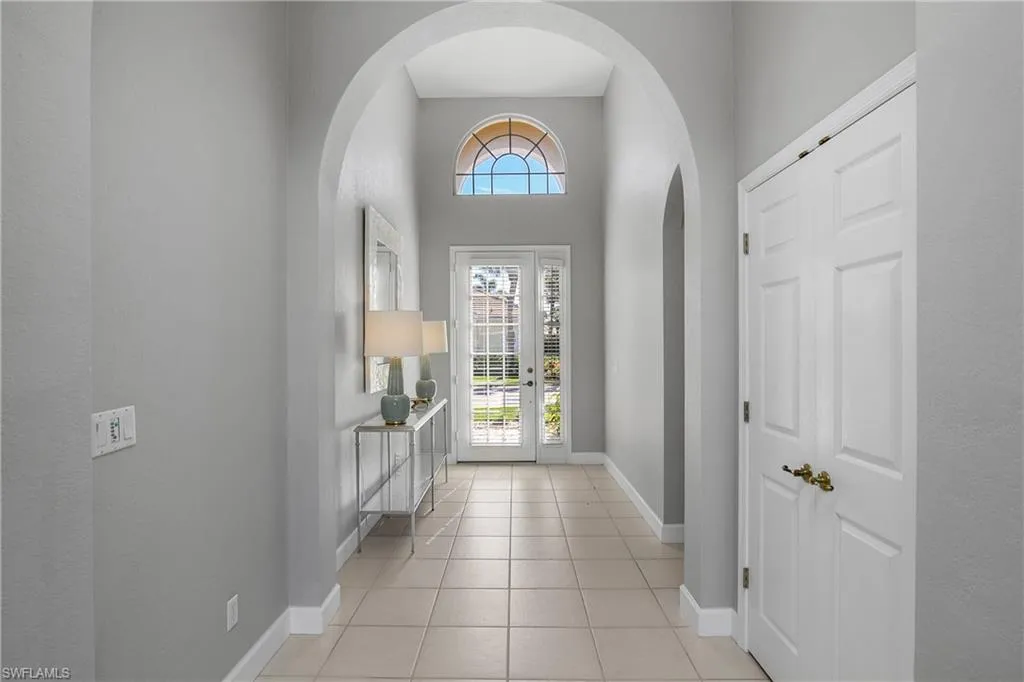 2272 Island Cove CIR, Naples, FL 34109,225028986