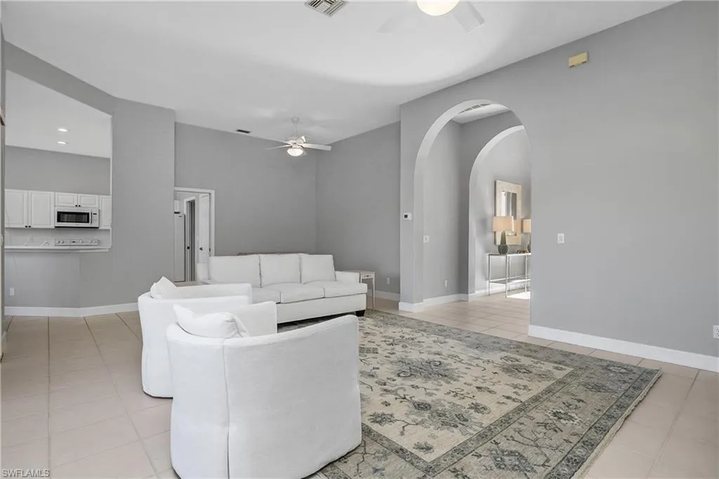 2272 Island Cove CIR, Naples, FL 34109,225028986