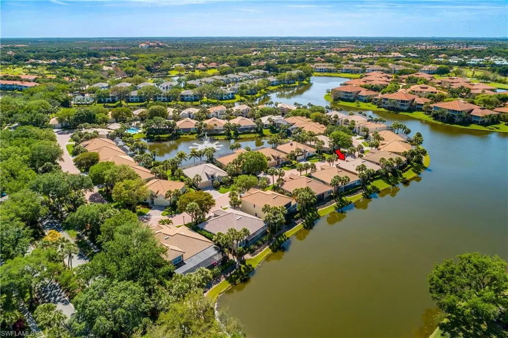2272 Island Cove CIR, Naples, FL 34109,225028986