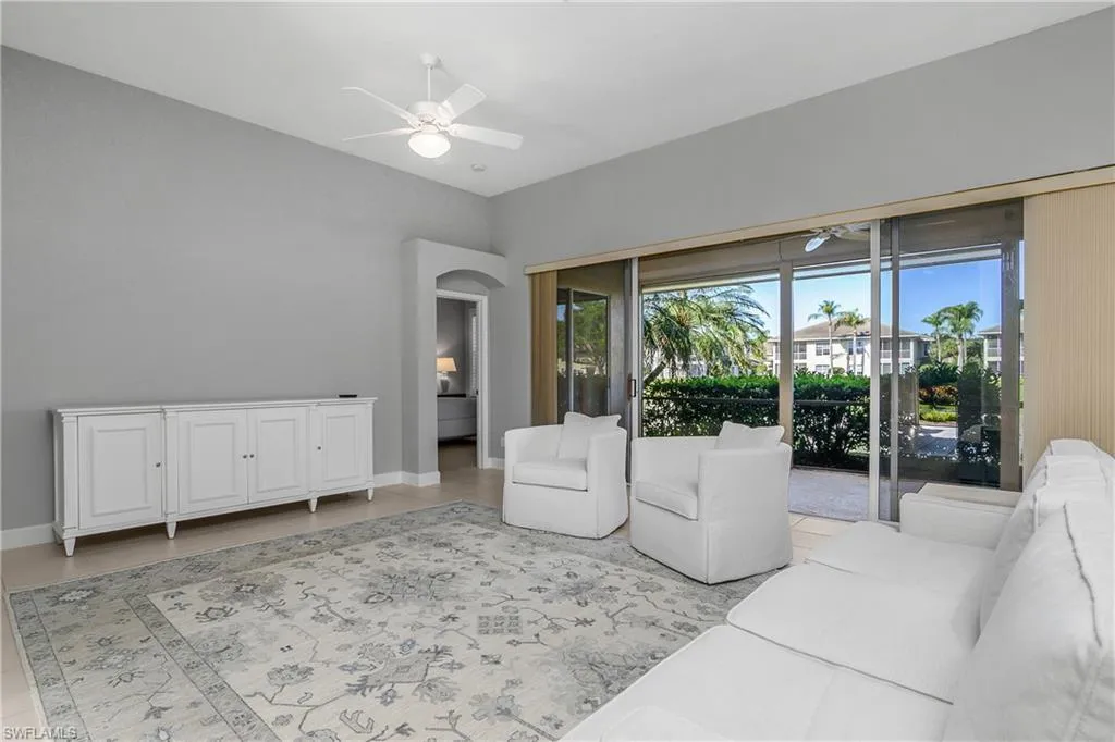 2272 Island Cove CIR, Naples, FL 34109,225028986