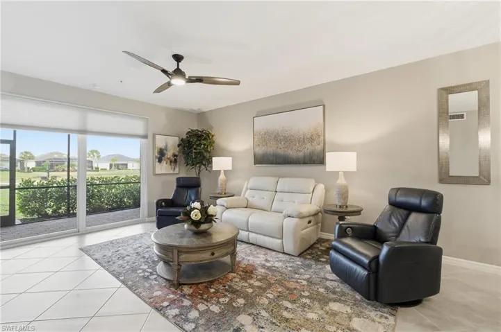 Front Lanai/Entry