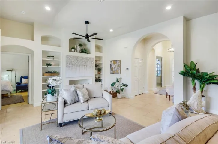 2328  Island Cove  CIR, Naples, FL 34109