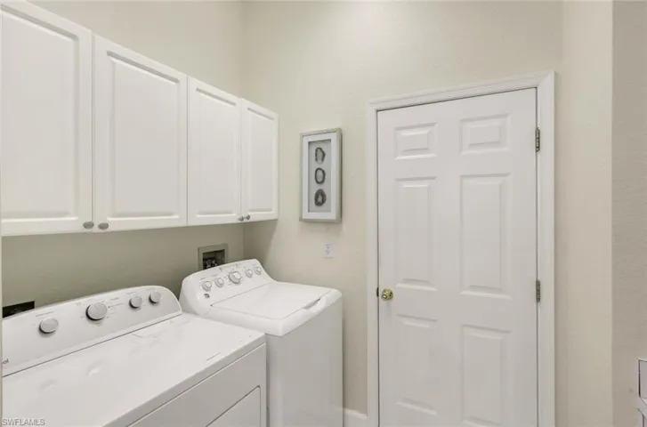 2328  Island Cove  CIR, Naples, FL 34109