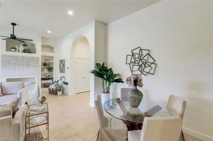 2328  Island Cove  CIR, Naples, FL 34109