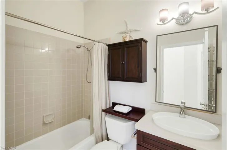 2328  Island Cove  CIR, Naples, FL 34109