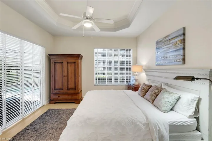 2328  Island Cove  CIR, Naples, FL 34109