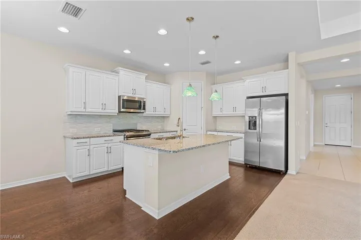 19910  Coconut Harbor  CIR, Fort Myers, FL 33908