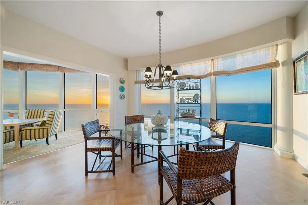 4601 Gulf Shore BLVD, Naples, FL 34103,224091428