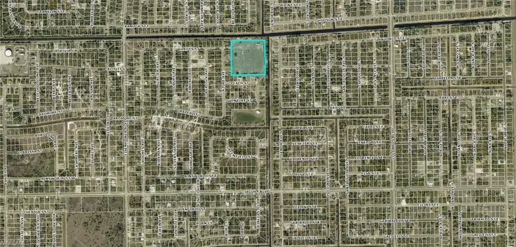 1053 Gladys St, Lehigh Acres, Florida 33974