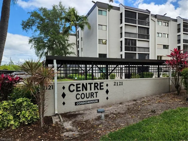2121  Collier  AVE, Fort Myers, FL 33901