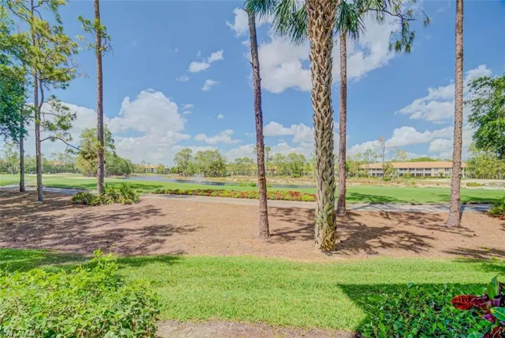 8223 Parkstone Pl 102, Naples, Florida 34120