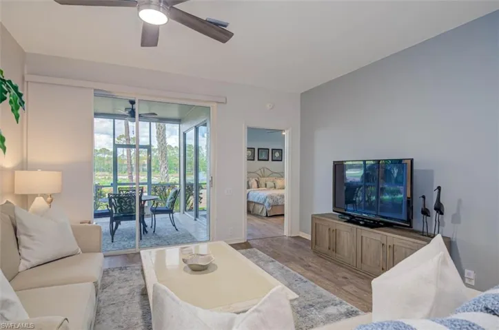 8223 Parkstone Pl 102, Naples, Florida 34120