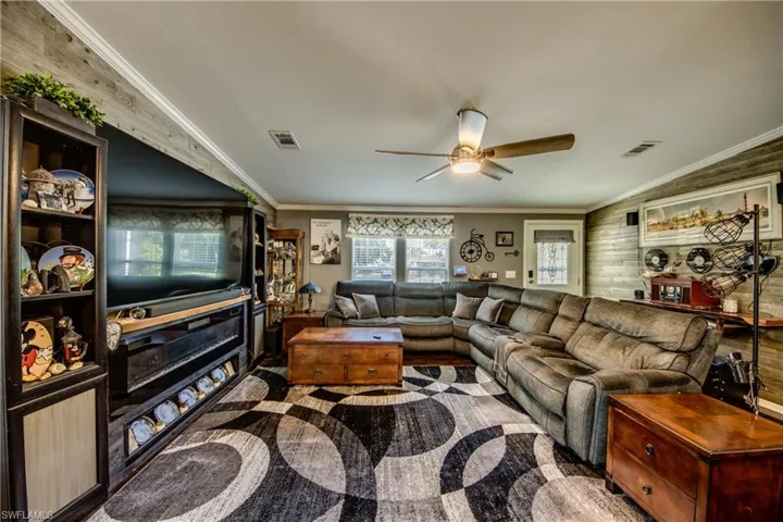 356 Sacramento St, North Fort Myers, Florida 33903