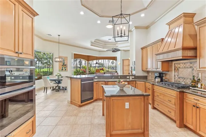 Open kitchen w/gas stove, new S/S appliances