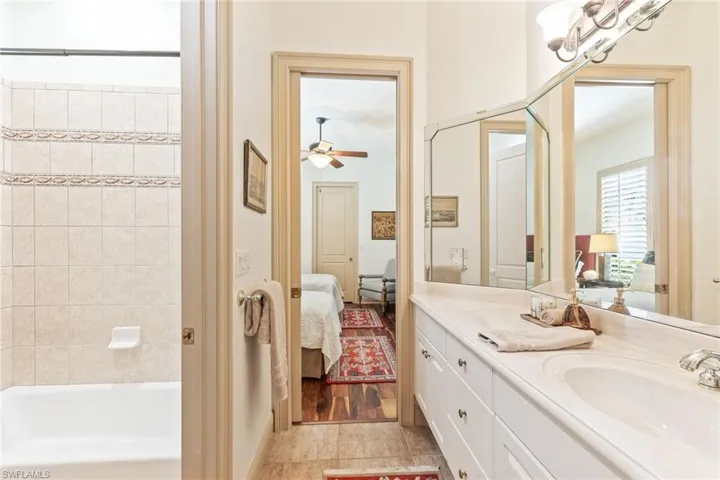 Jack & Jill bath