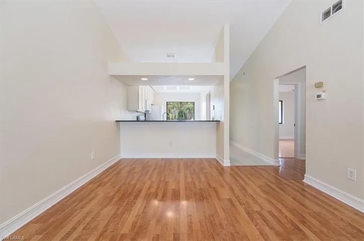 3219 Horse Carriage Way 6, Naples, Florida 34105