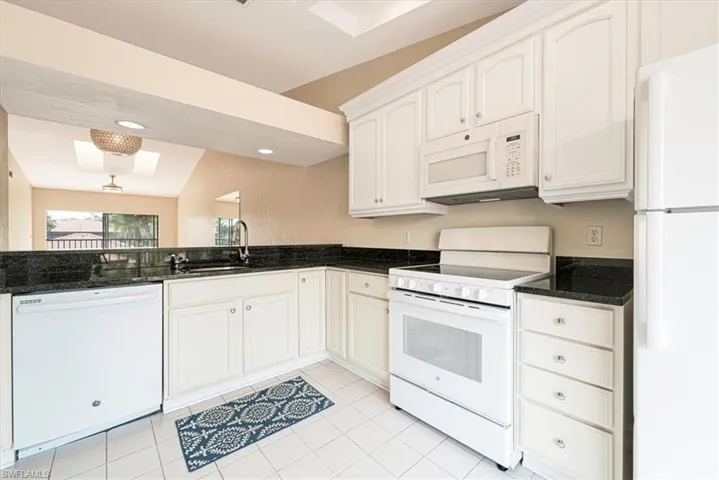 3219 Horse Carriage Way 6, Naples, Florida 34105