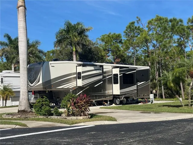 1348 Diamond Lake Cir, Naples, Florida 34114