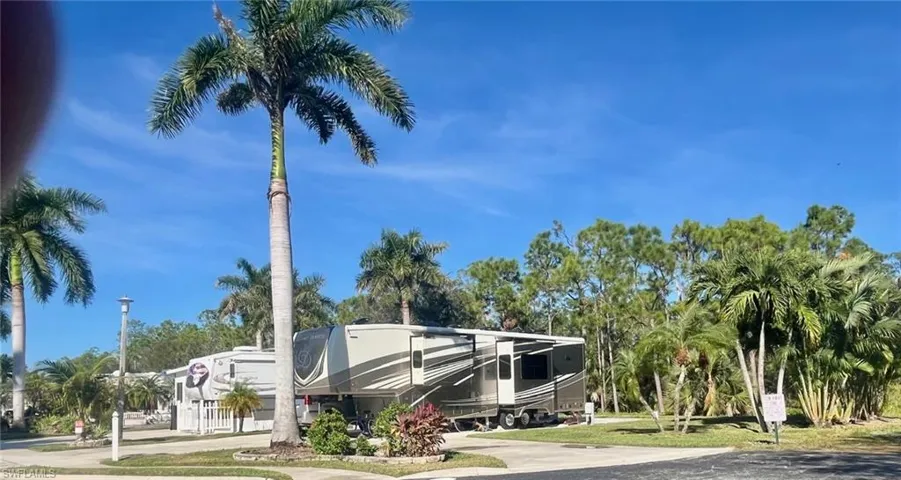 1348 Diamond Lake Cir, Naples, Florida 34114