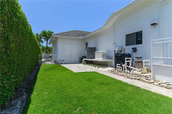 233 Rockhill Ct, Marco Island, Florida 34145